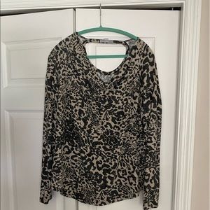EUC Tart sweater/top size M